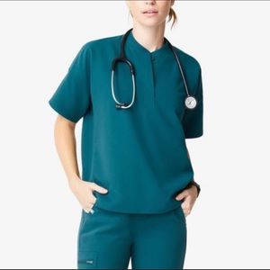 FIGS CARIBBEAN BLUE HENLEY SCRUB TOP- SIDE POCKETS